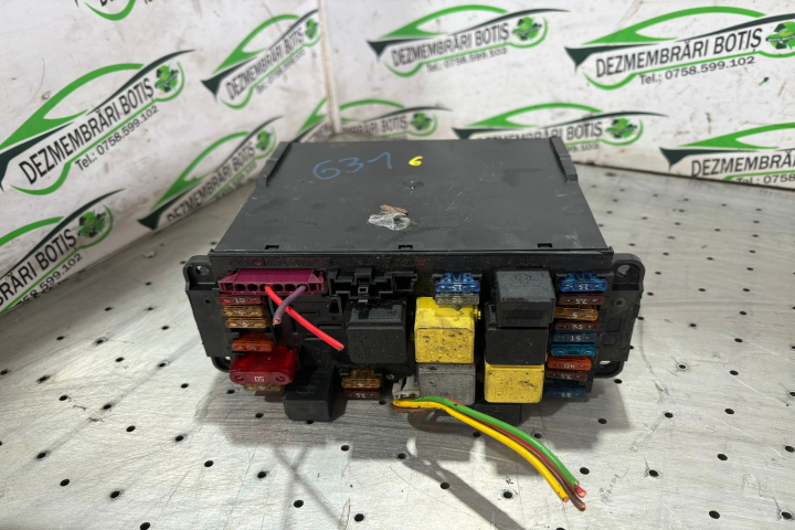 Panou sigurante bord Mercedes-Benz C-Class W203/S203/CL203 [2000 - 2004] Sedan 4-usi C 220 CDI MT (143 hp)