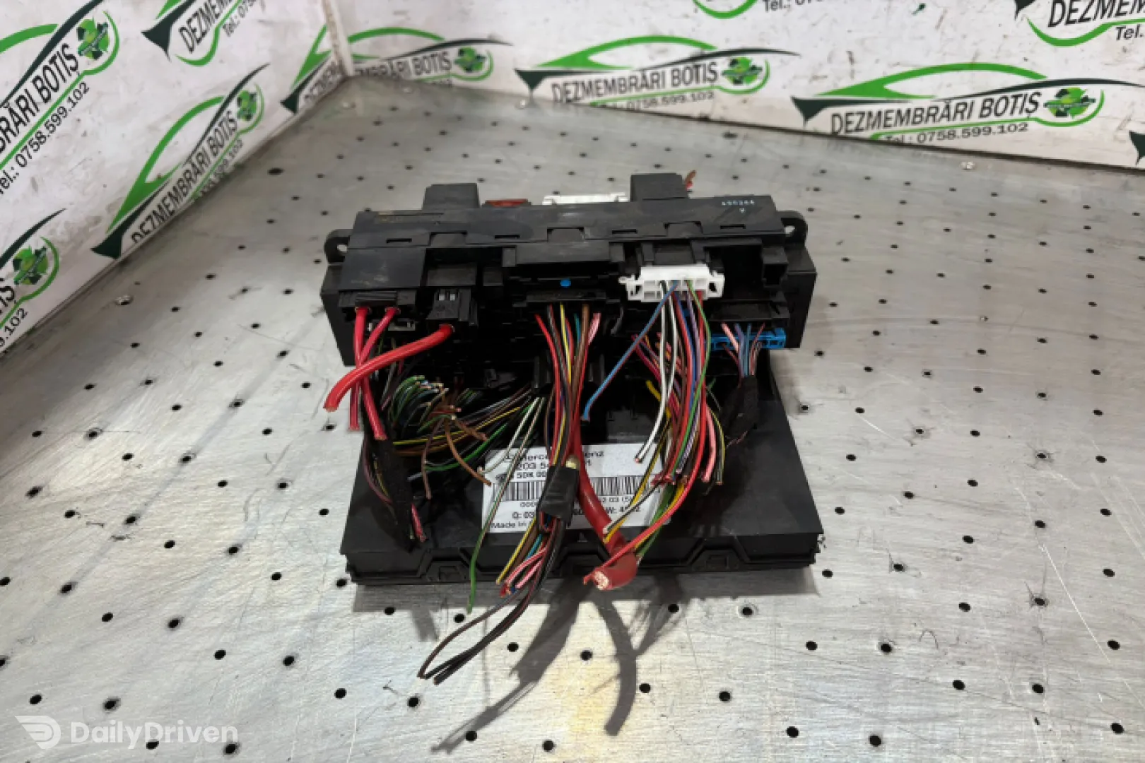 Panou sigurante bord Mercedes-Benz C-Class W203/S203/CL203 [2000 - 2004] Sedan 4-usi C 220 CDI MT (143 hp)