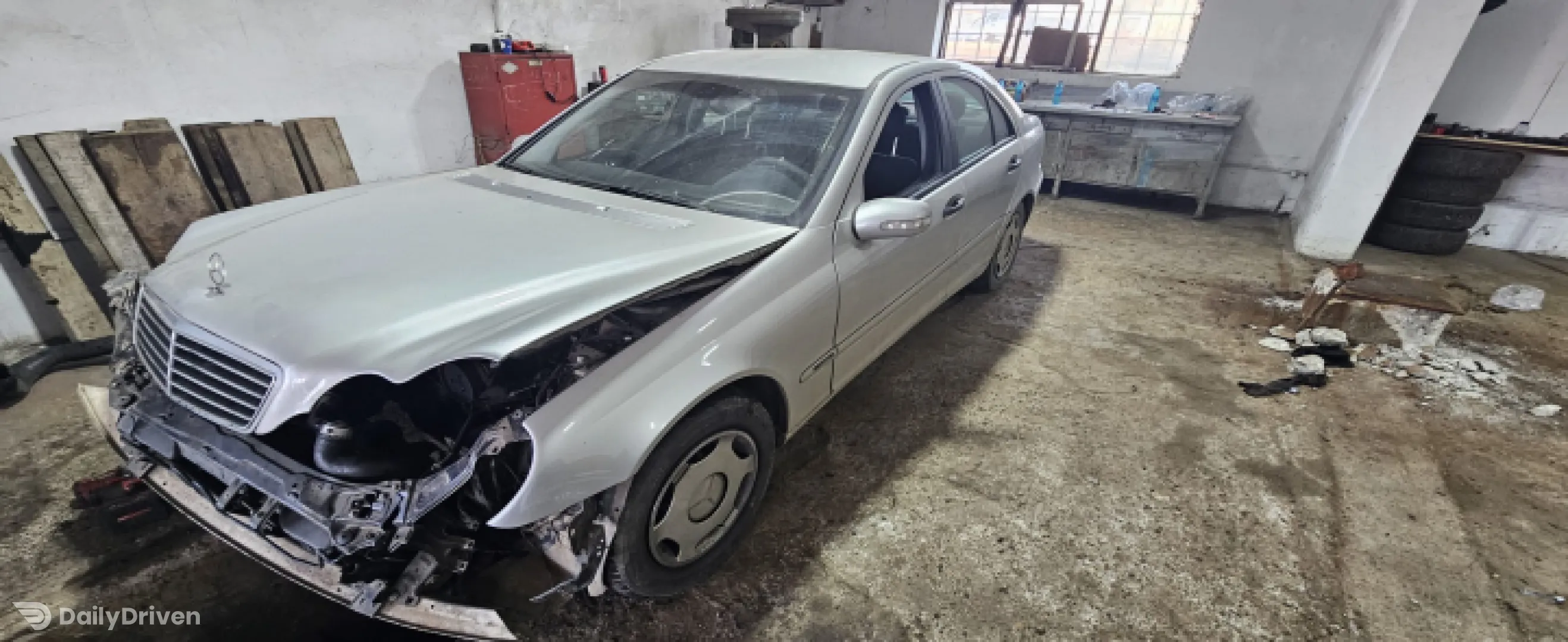 Grila ventilatie bord stanga Mercedes-Benz C-Class W203/S203/CL203 [2000 - 2004] Sedan 4-usi C 220 CDI MT (143 hp)