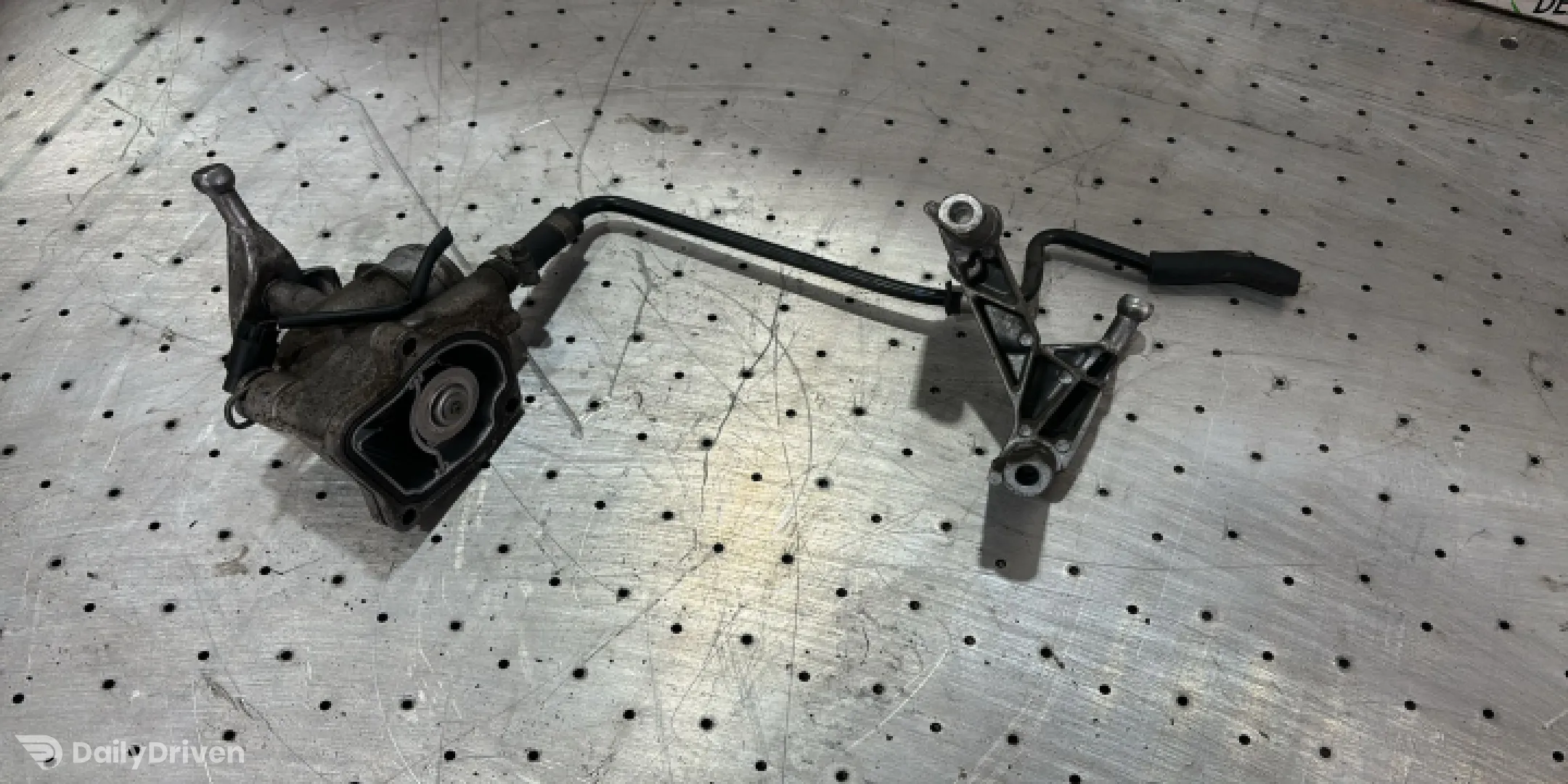 Carcasa termostat Mercedes-Benz C-Class W203/S203/CL203 [2000 - 2004] Sedan 4-usi C 220 CDI MT (143 hp)