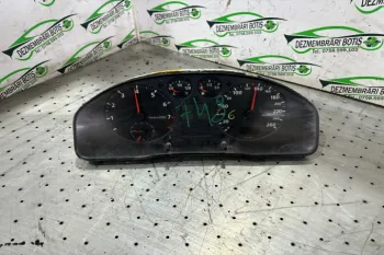 Ceasuri bord Audi A4 B5 [1994 - 1999] Sedan 1.6 MT (101 hp)