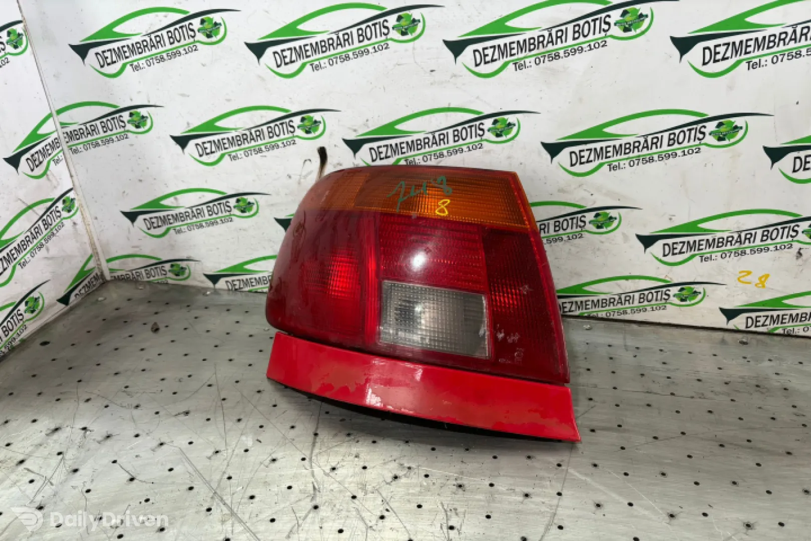 Lampa / Tripla stop stanga pe aripa Audi A4 B5 [1994 - 1999] Sedan 1.6 MT (101 hp)