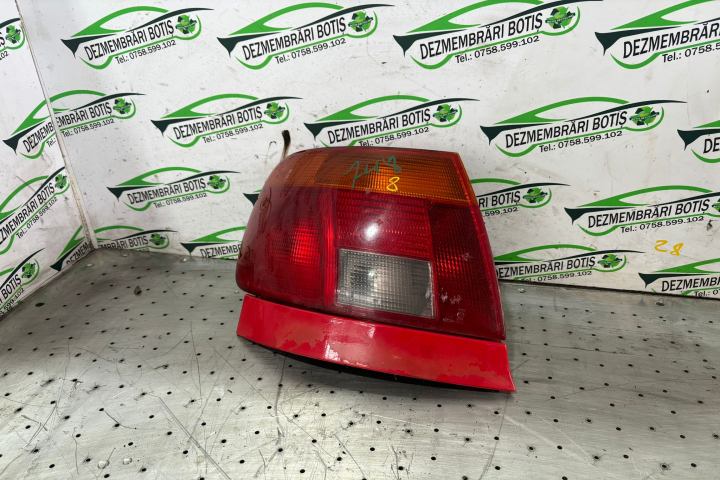 Lampa / Tripla stop stanga pe aripa Audi A4 B5 [1994 - 1999] Sedan 1.6 MT (101 hp)