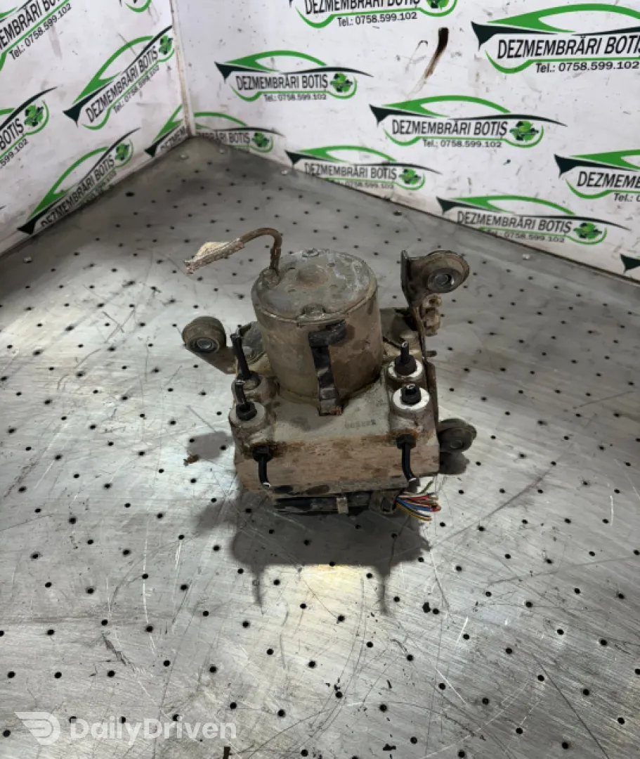 Pompa ABS Audi A4 B5 [1994 - 1999] Sedan 1.6 MT (101 hp)