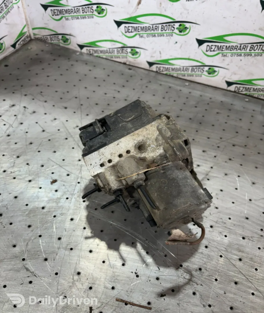 Pompa ABS Audi A4 B5 [1994 - 1999] Sedan 1.6 MT (101 hp)