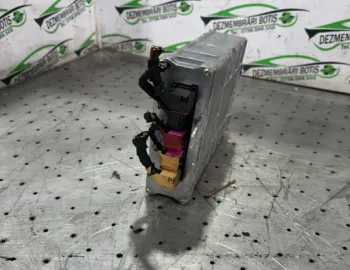Calculator motor ECU 8D0 907 557 B Audi A4 B5 [1994 - 1999] Sedan 1.6 MT (101 hp)