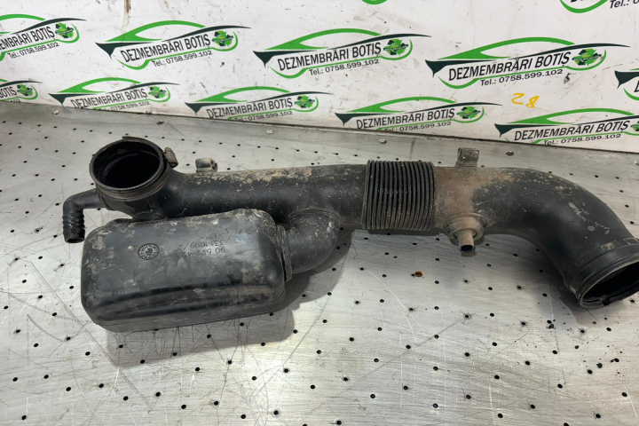 Tubulatura admisie aer Opel Astra G [1998 - 2009] wagon 5-usi 1.6 MT (101 hp)