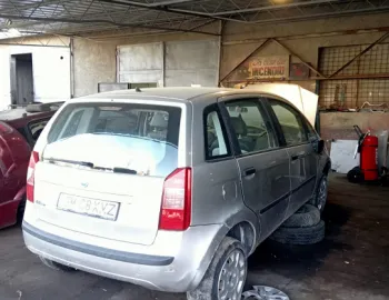 Far dreapta Fiat Idea  [2003 - 2020] Minivan 1.4 MT (95 hp)