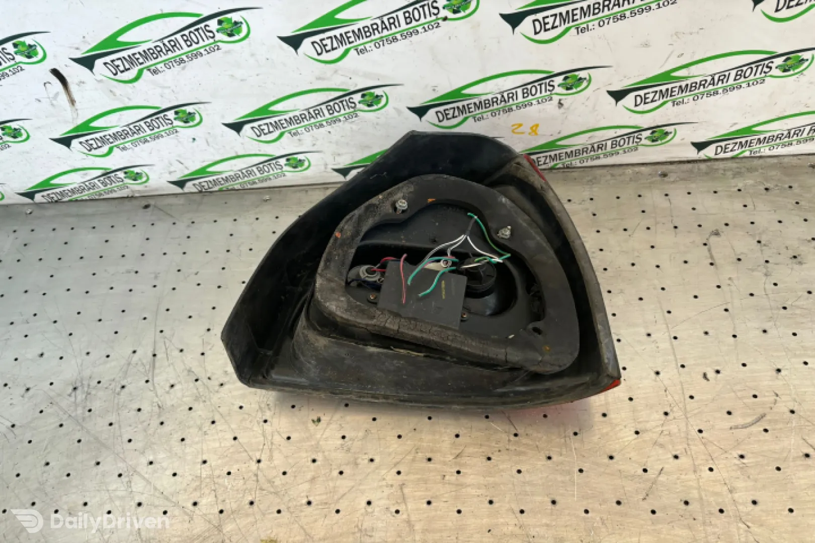 Lampa / Tripla stop stanga pe aripa Audi A3 8L [1996 - 2000] Hatchback 3-usi 1.6 MT (101 hp)