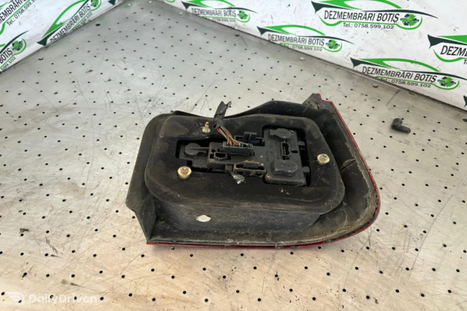 Lampa / Tripla stop stanga pe aripa Seat Ibiza 2 [facelift] [1996 - 2002] Hatchback 3-usi 1.4 MT (60 hp)