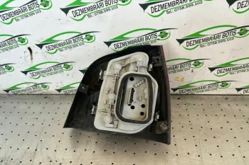 Lampa / Tripla stop stanga pe aripa Volkswagen VW Polo 4 9N [2001 - 2005]