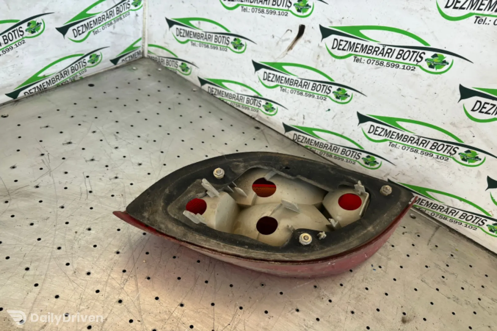 Lampa / Tripla stop dreapta pe aripa Ford Ka  [1996 - 2008] Hatchback 3-usi 1.3 MT (60 hp)