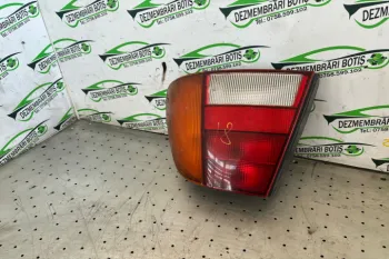 Lampa / Tripla stop dreapta pe aripa