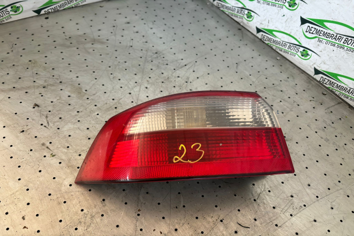 Lampa / Tripla stop stanga pe aripa Renault Laguna 2 [2001 - 2005] Grandtour wagon 1.6 MT (110 hp)