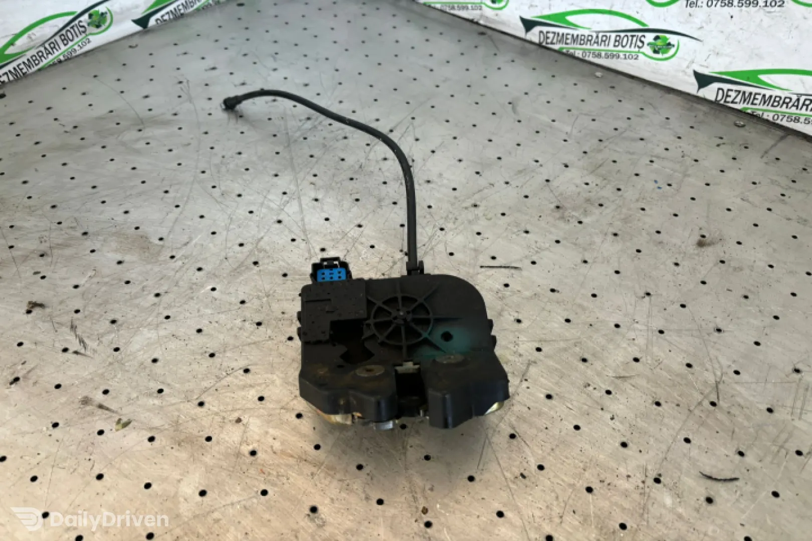 Broasca capota portbagaj Ford Mondeo 3 [2000 - 2003] Sedan 2.0 TDCi 5MT (115 hp)