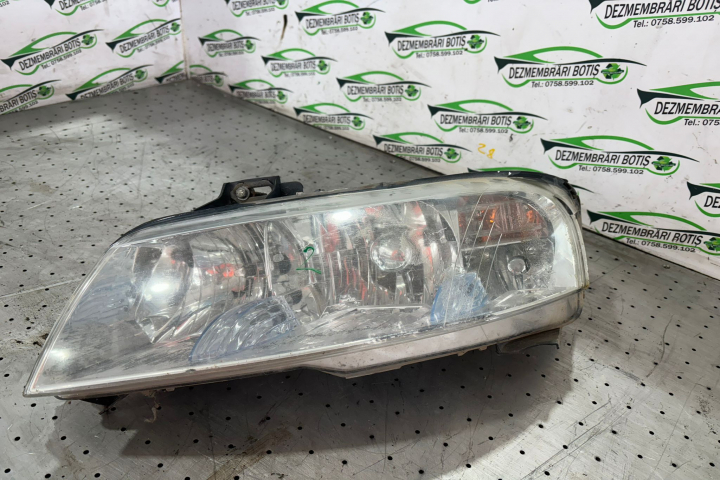 Far stanga Fiat Stilo  [2001 - 2010] Hatchback 5-usi 1.4 MT (95 hp)