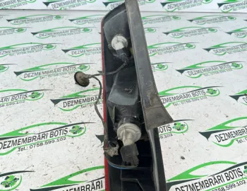 Lampa stop stanga pe aripa Ford Focus 2 [2004 - 2008] Hatchback 5-usi 1.6 TDCi MT (109 hp)