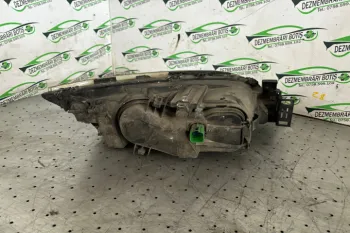 Far stanga Ford Mondeo 3 [2000 - 2003] Sedan 2.0 TDDi MT (90 hp)