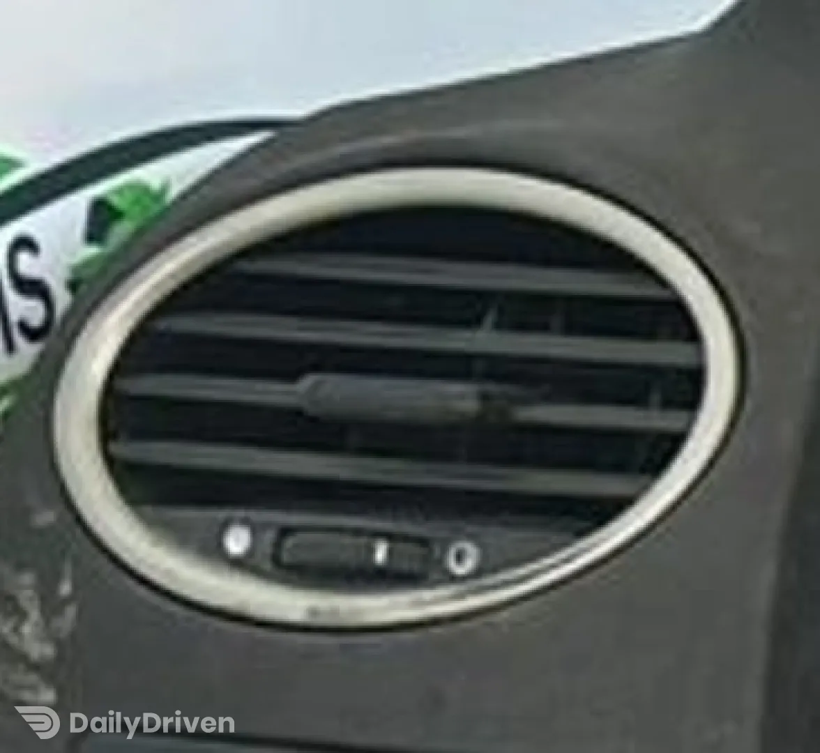 Grila ventilatie bord stanga Ford Focus 2 [2004 - 2008] wagon 5-usi 1.6 TDCi MT (90 hp)