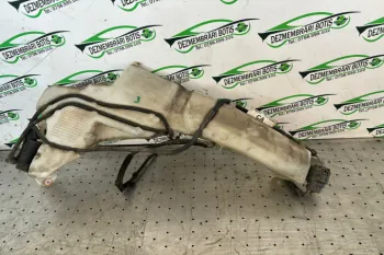 Vas lichid parbriz Ford Focus 2 [2004 - 2008] wagon 5-usi 1.6 TDCi MT (90 hp)