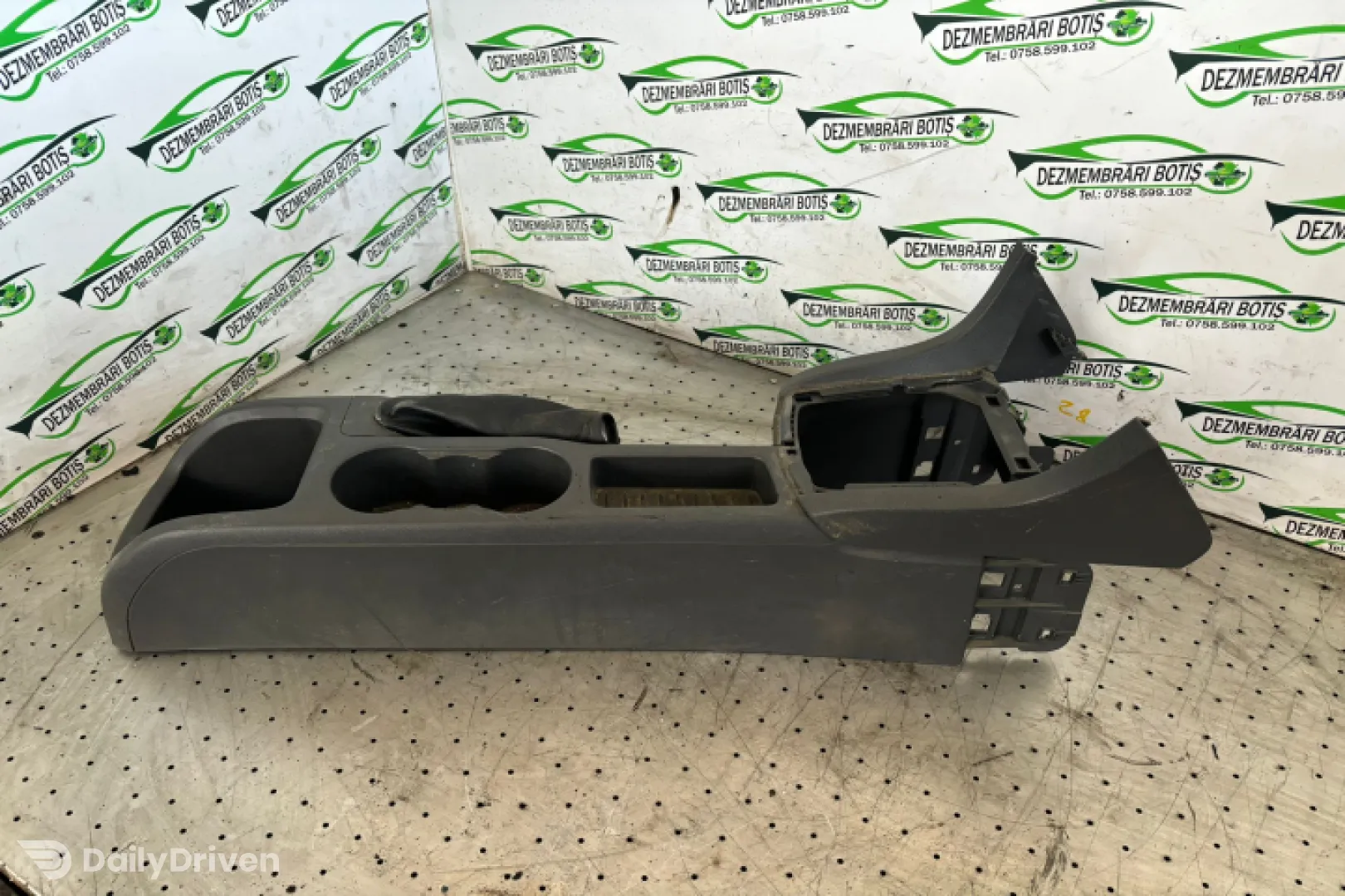 Consola centrala Ford Focus 2 [2004 - 2008] wagon 5-usi 1.6 TDCi MT (90 hp)