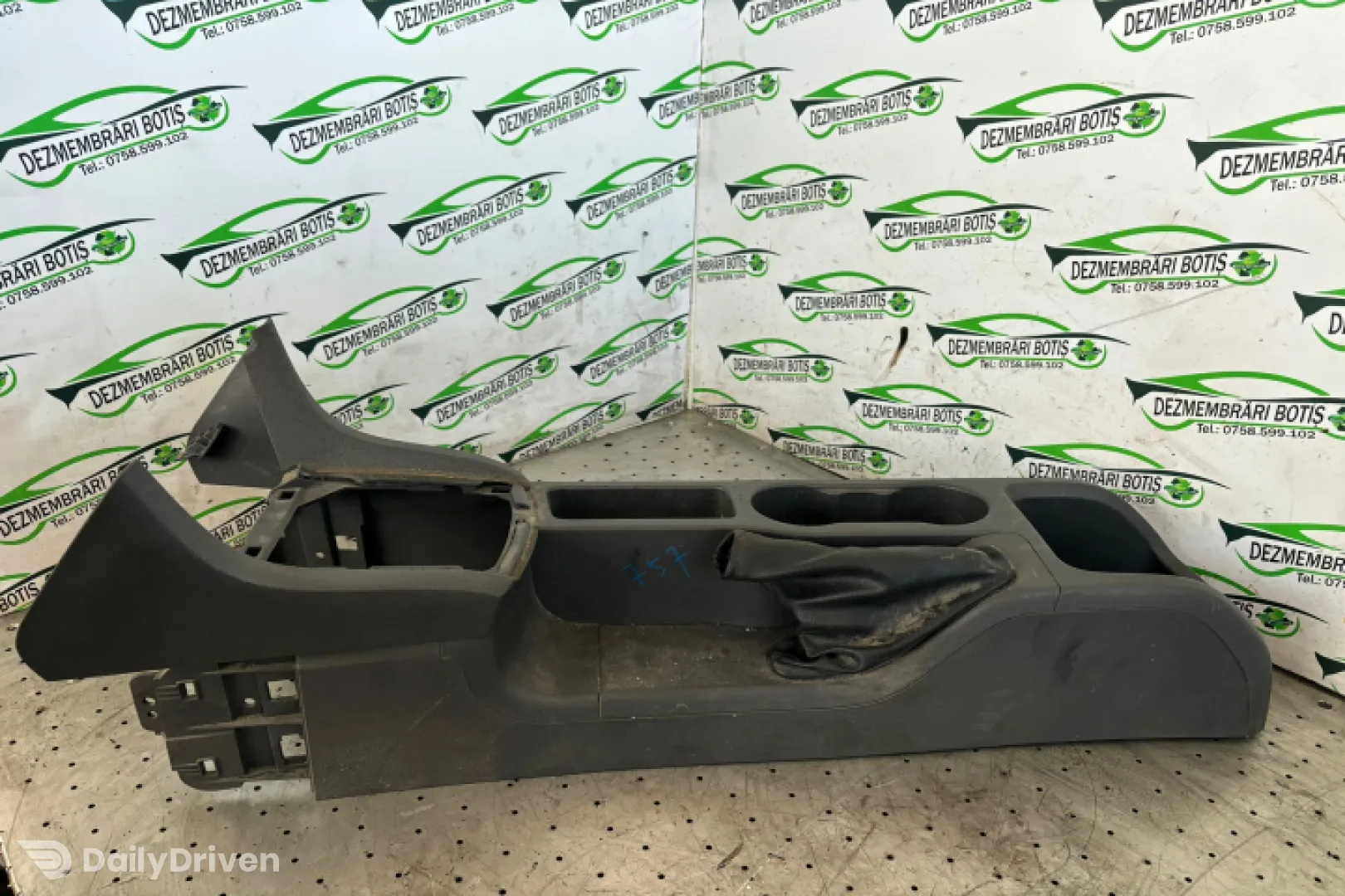 Consola centrala Ford Focus 2 [2004 - 2008] wagon 5-usi 1.6 TDCi MT (90 hp)