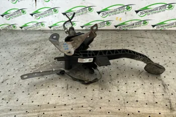 Pedala ambreiaj Ford Focus 2 [2004 - 2008] wagon 5-usi 1.6 TDCi MT (90 hp)