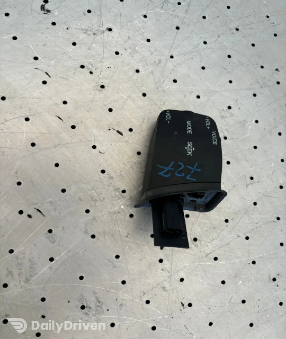 Maneta comenzi volan Ford Focus 2 [2004 - 2008] wagon 5-usi 1.6 TDCi MT (90 hp)