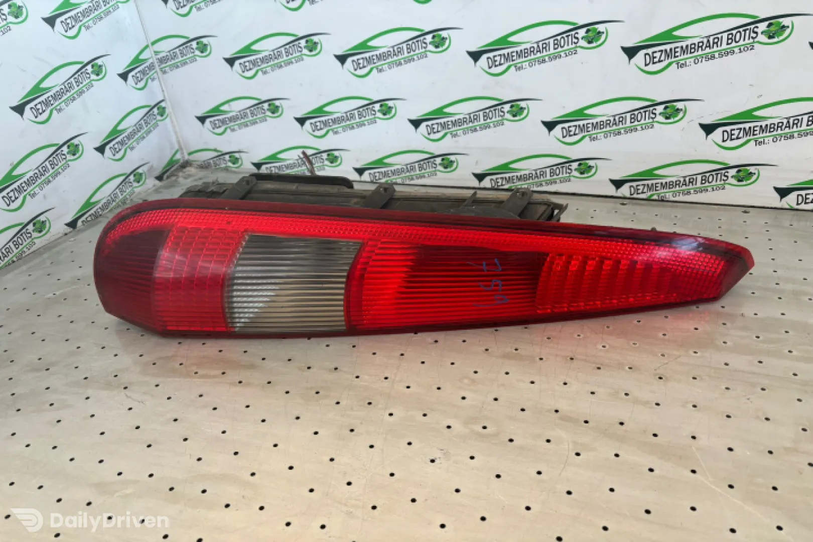 Soclu becuri lampa stop pe aripa stanga Ford Fiesta 5 [2001 - 2007] Hatchback 5-usi 1.3 MT (60 hp)