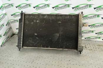 Radiator apa racire motor Volkswagen VW Polo 3 6N [1994 - 2001] Hatchback 5-usi 1.4 MT (60 hp)