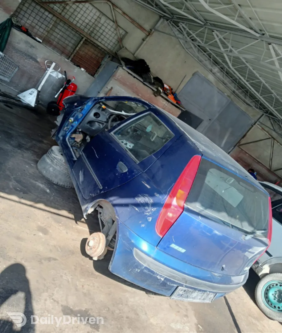 Carcasa filtru aer Fiat Punto 2 [1999 - 2003] Hatchback 5-usi 1.2 MT (80 hp)