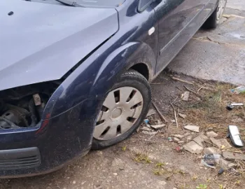 Grila bara fata centru Ford Focus 2 [2004 - 2008] wagon 5-usi 1.6 TDCi MT (90 hp)