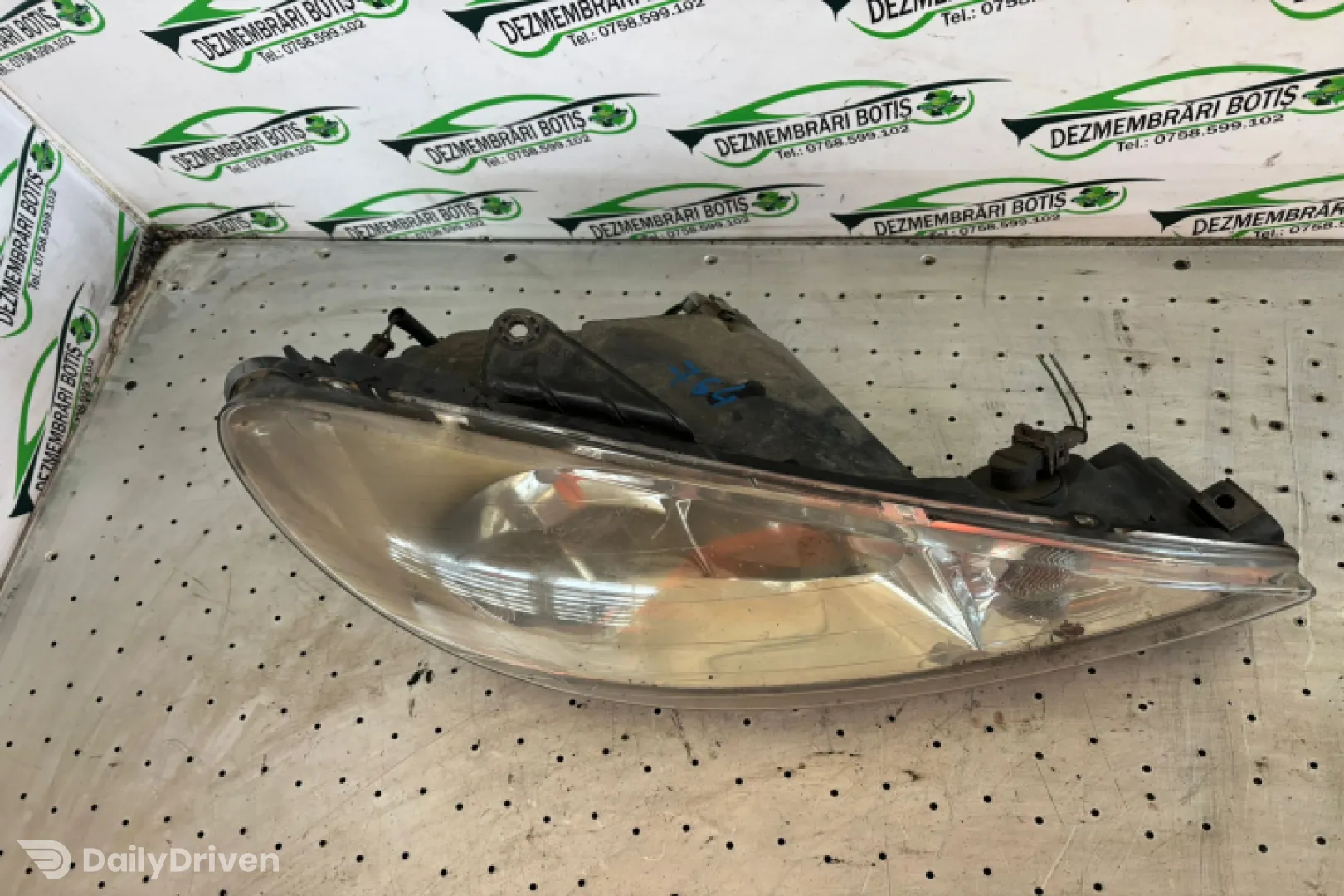Far stanga Peugeot 206  [facelift] [2002 - 2009] wagon 5-usi 1.4 MT (75 hp)