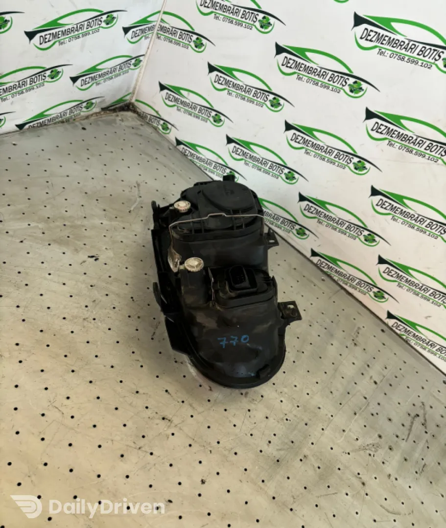 Far dreapta Volkswagen VW Golf 4 [1997 - 2006] wagon 1.9 TDI MT (90 hp)