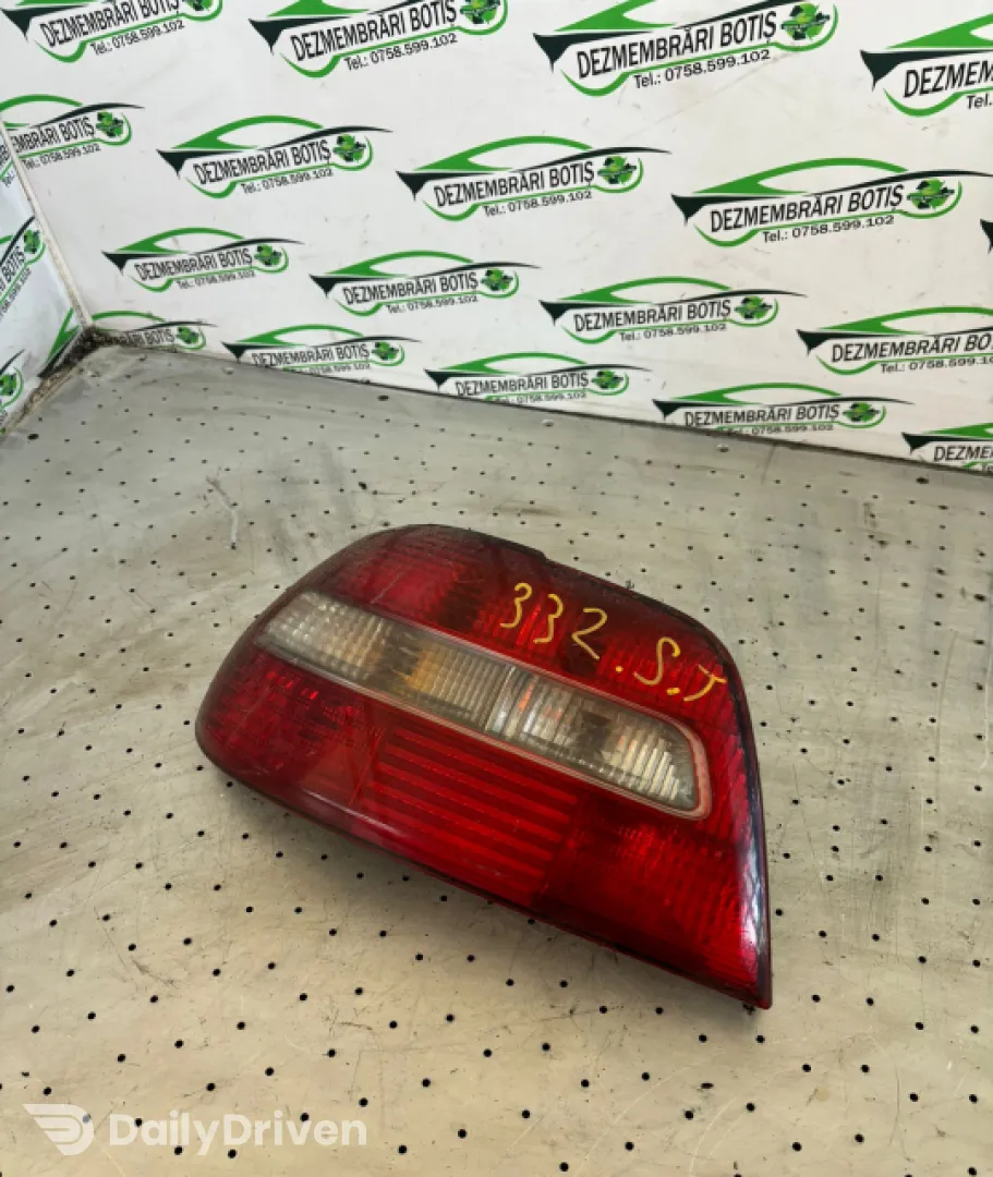 Lampa / Tripla stop stanga pe aripa Volvo S40  [facelift] [2000 - 2004] Sedan 1.9 TD MT (102 hp)