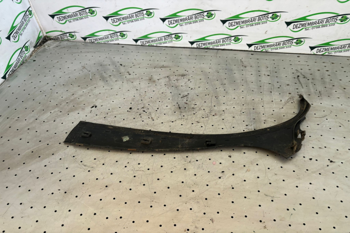 Grila parbriz Peugeot 206  [facelift] [2002 - 2009] wagon 5-usi 1.4 MT (75 hp)