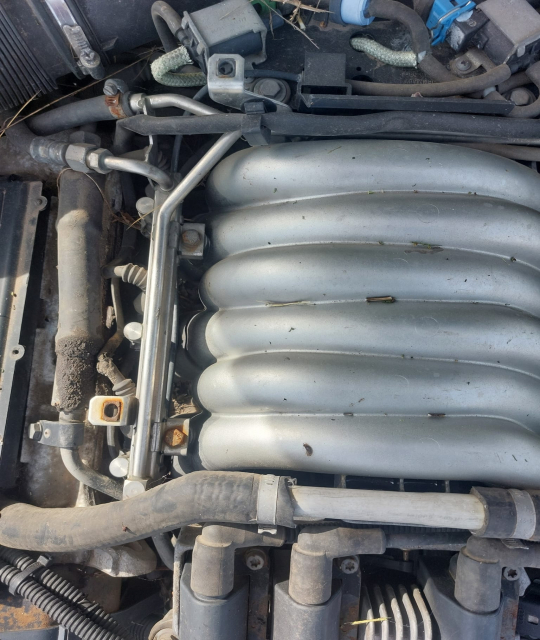 Rampa injectoare Volkswagen VW Passat B5.5 [facelift] [2000 - 2005] wagon 2.8 4Motion AT (193 hp)