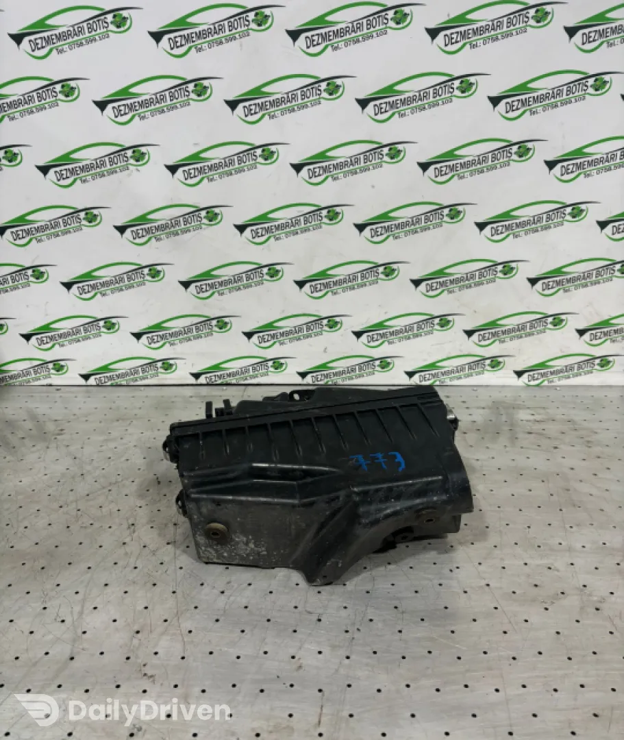 Carcasa filtru aer Toyota Avensis 2 T25 [2002 - 2006] wagon 2.2 D MT (175 hp)