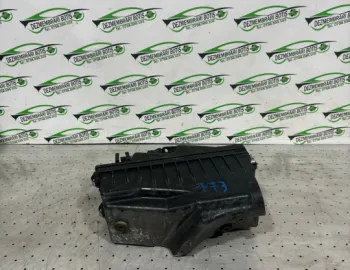 Carcasa filtru aer Toyota Avensis 2 T25 [2002 - 2006] wagon 2.2 D MT (175 hp)