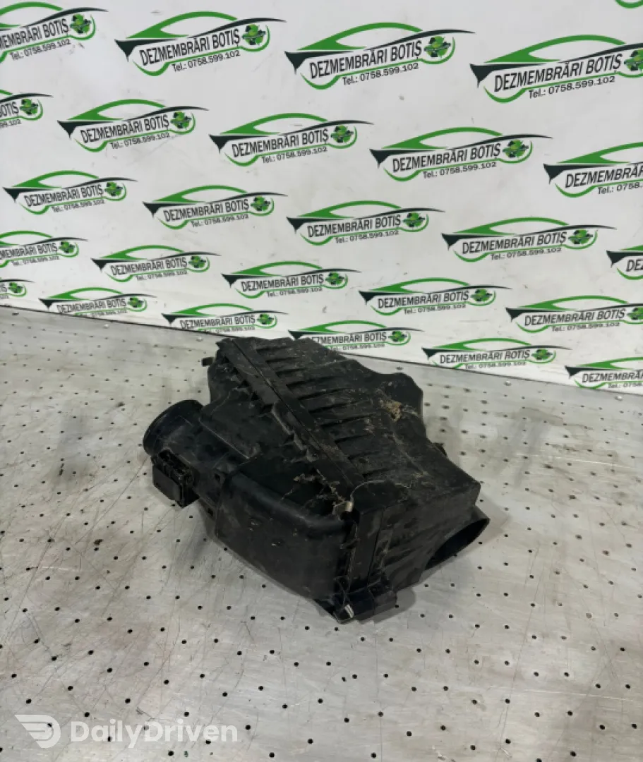 Carcasa filtru aer Toyota Avensis 2 T25 [2002 - 2006] wagon 2.2 D MT (175 hp)