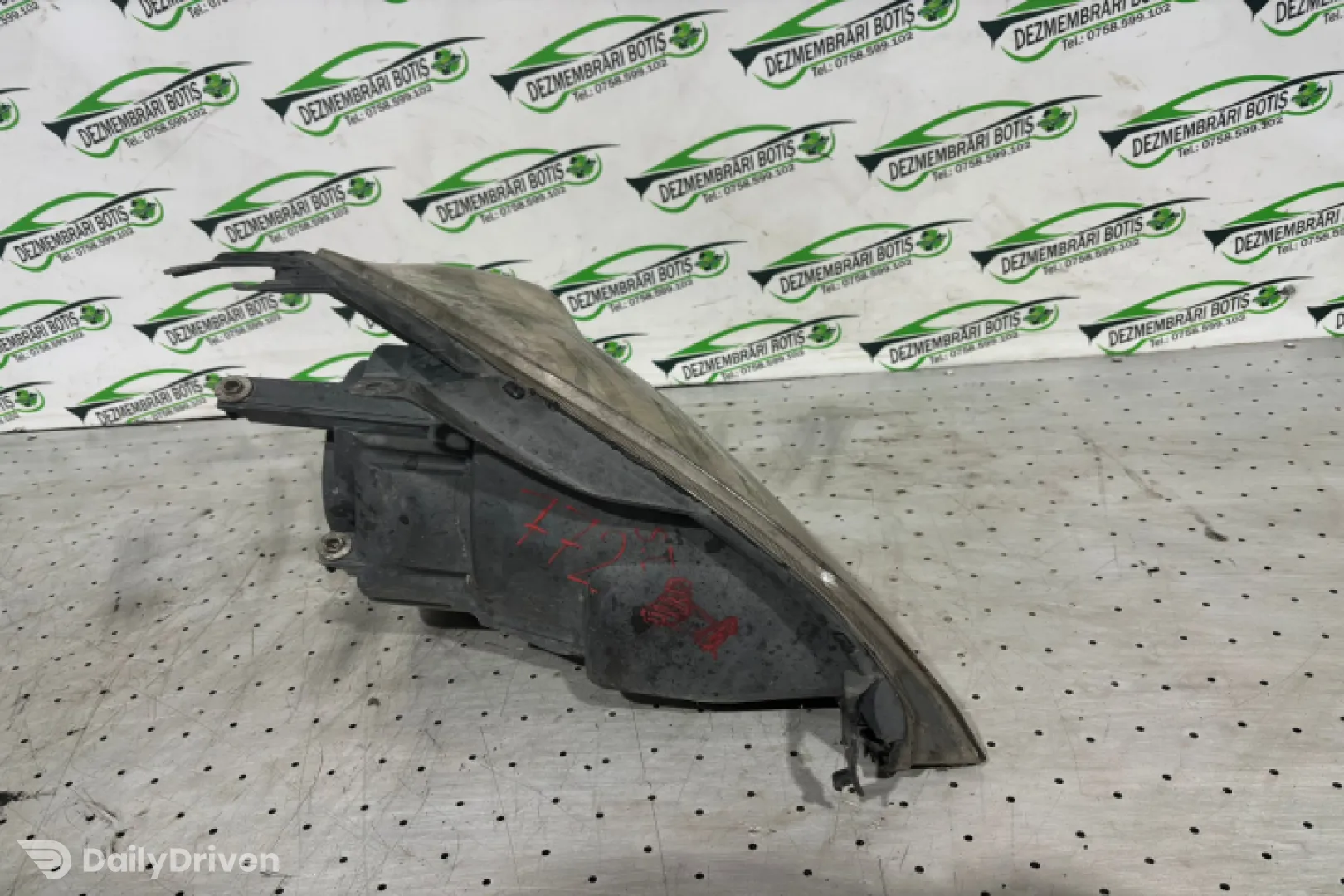 Far stanga Ford Fiesta 5 [2001 - 2007] Hatchback 5-usi 1.4 TDCi Durashift (68 hp)