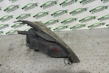 Far stanga Ford Fiesta 5 [2001 - 2007] Hatchback 5-usi 1.4 TDCi Durashift (68 hp)