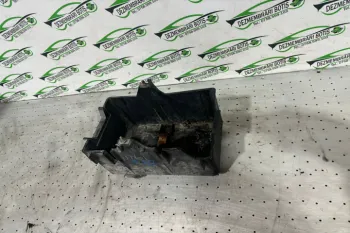 Suport carcasa baterie Ford Fiesta 5 [2001 - 2007] Hatchback 5-usi 1.4 TDCi Durashift (68 hp)