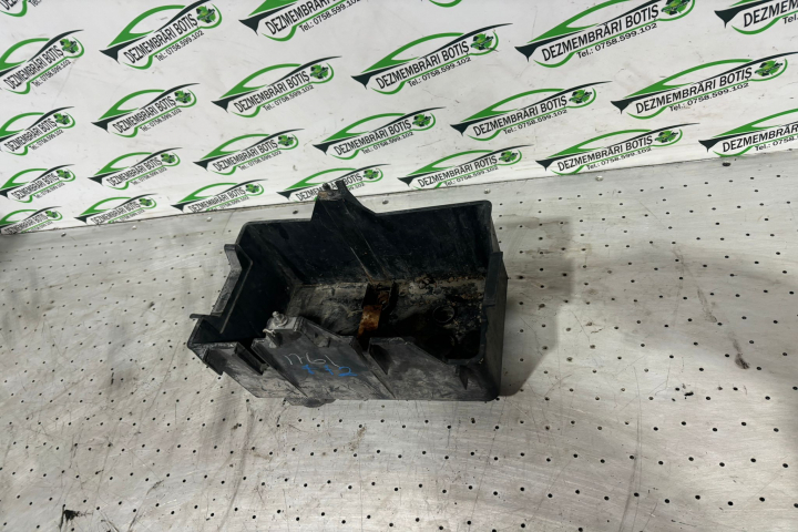 Suport carcasa baterie Ford Fiesta 5 [2001 - 2007] Hatchback 5-usi 1.4 TDCi Durashift (68 hp)