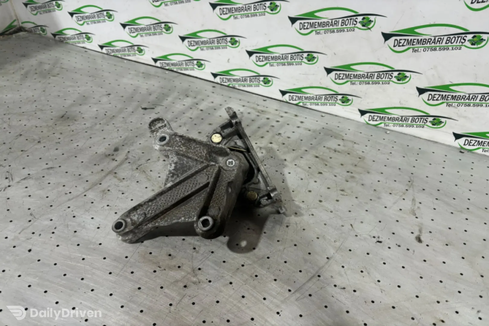 Suport motor Dacia Logan  [2004 - 2008] Sedan 1.4 MT (75 hp)