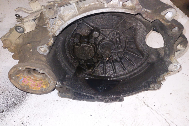 Cutie de viteze manuala Volkswagen VW Golf 4 [1997 - 2006] wagon 1.6 MT (105 hp)