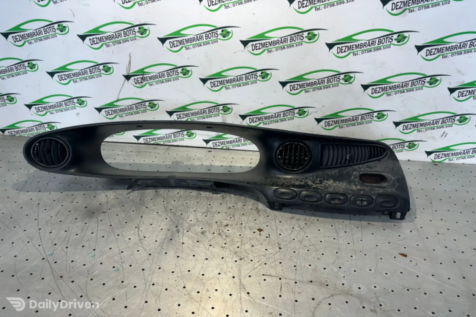 Plansa bord Daewoo Leganza  [1997 - 2002] Sedan 2.0 MT (133 hp) LEGANZA MOTOR 2.0 BENZINA AN 1999