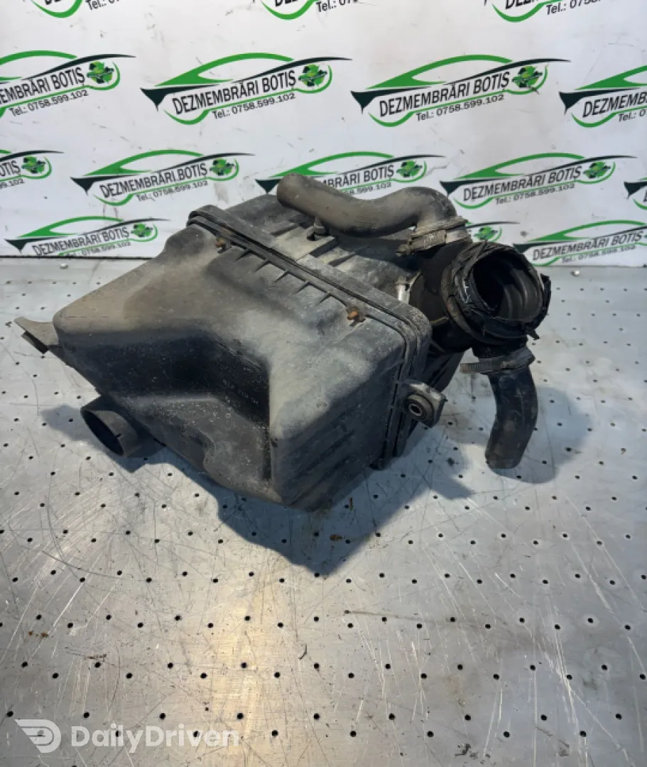 Carcasa filtru aer Chevrolet Aveo T200 [2003 - 2008] Hatchback 5-usi 1.2i MT (72 hp)