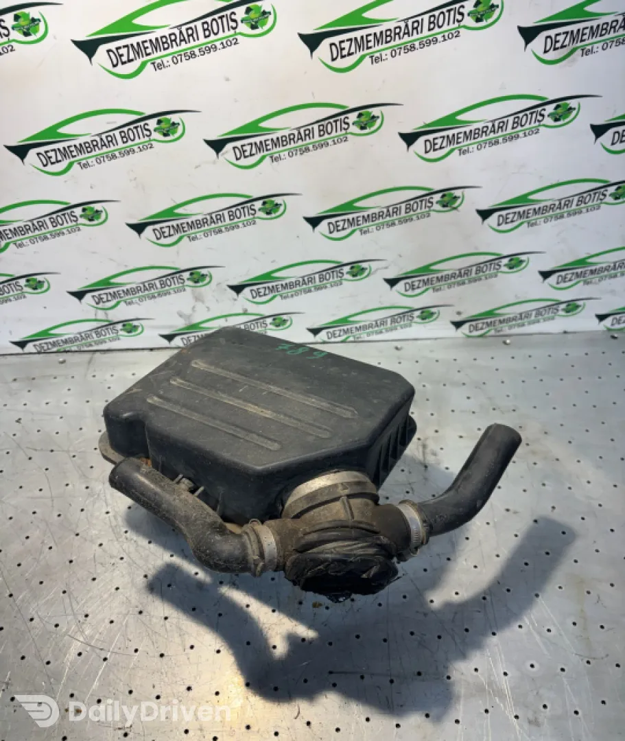 Carcasa filtru aer Chevrolet Aveo T200 [2003 - 2008] Hatchback 5-usi 1.2i MT (72 hp)