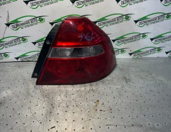 Lampa / Tripla stop dreapta pe capota portbagaj Chevrolet Aveo T250 [facelift] [2006 - 2012] Sedan 1.4 MT (94 hp)